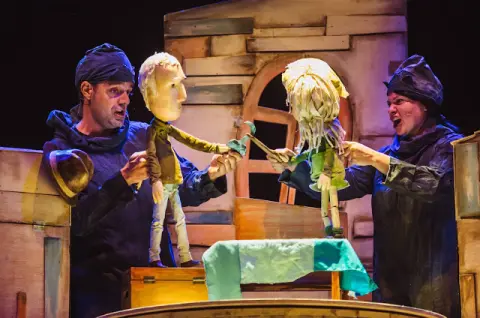 Imagen Titiriqueros, Teatro León Fellpe