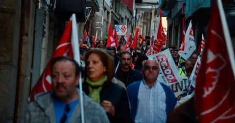 Los extrabajadores de Unisolar salieron a la calle para reivindicar sus salarios